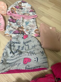 Čepice+ rukavice vel 6-8 - 2