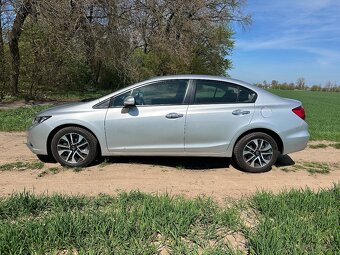 Honda Civic 1.8i automat - 2