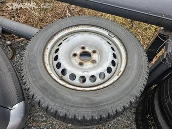 Kola 5x120 VW T5 zimní pneu. 215/65 R16 C/ ET 51. - 2