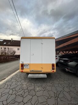Food truck, občerstvení, prodejna, bufet na PEVNÉ STÁNÍ. - 2