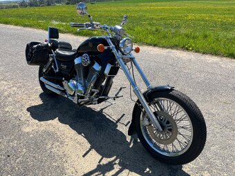 Suzuki VS 1400 Intruder - 2
