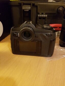 Leica S2 střední formát se 2 objektivy - 2