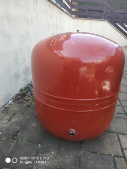Expanzní nádrž 200 l - 2