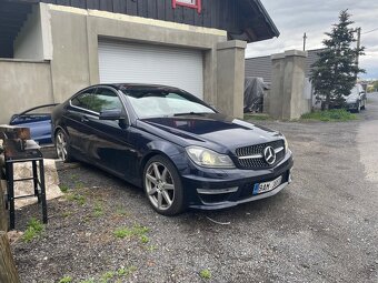 Mercedes w204 C220 CDI coupe 2011 125kw Automat - 2