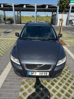 Volvo v50 - 2