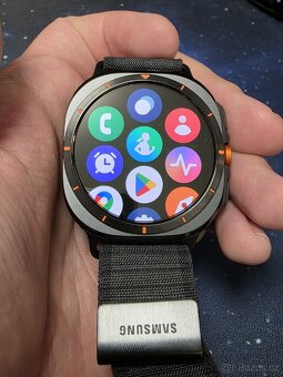 Samsung Galaxy Watch Ultra šedý titan + pásek - 2