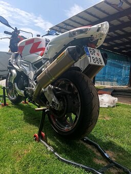 Prodám Aprilia tuono RSV 1000 rr rv 2010 - 2