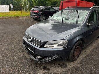 Volkswagen Passat - 2