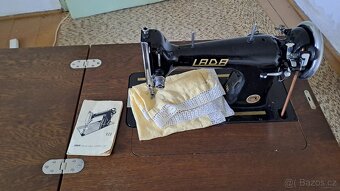 Šicí stroj Lada - 2