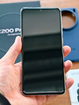 Vivo X200 Pro - kupovaný 16.8. Alza - 2