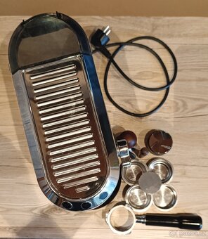 Kávovar DeLonghi Dedica - 2