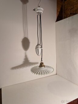 pěkná porcelánová stahovačka, krajkové staré stínidlo - 2