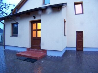 Byt 96 m2, 2 ložnice, velký obývák, 20 minut do Prahy - 2