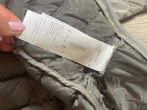 Prodám lehkou péřovou bundu S. Oliver - 2