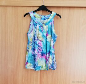 Lehká halenka vel. 38 - 2