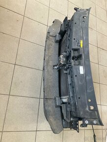 VW CADDY 2K5 - náhradní díly - 2