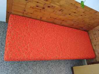 Postel s úložným prostorem - 2