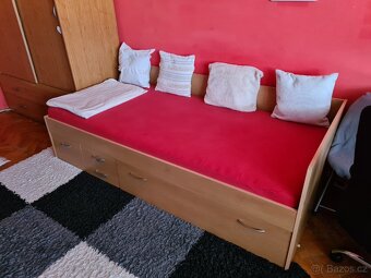 Prodám jednolůžkovou postel - 2