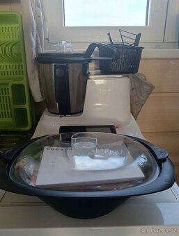 Multifunkční varný kuchyňský robot - 2