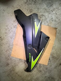 Klín pod motor z900 - 2