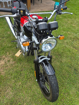 Royal Enfield Interceptor 650 - 2