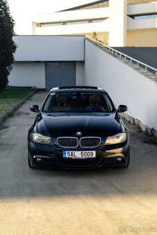 BMW 330i E90 2008 LCI - 2