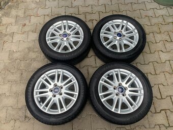 Ford 215/55/16 - 2