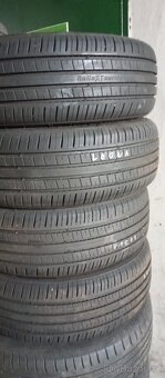 Pneu 195/65R15 - 2