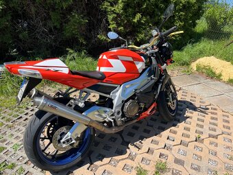 Aprilia Tuono - 2