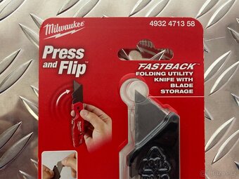 Žiletkový nůž Milwaukee FASTBACK 4932471358 - 2