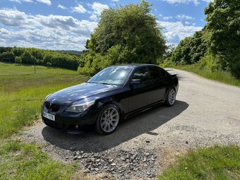 BMW e60 530d Manuál M-packet - 2