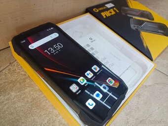 Mobil Oscal Pilot 1, 6/256 GB, nárazuvzdorný, ochranná fólie - 2