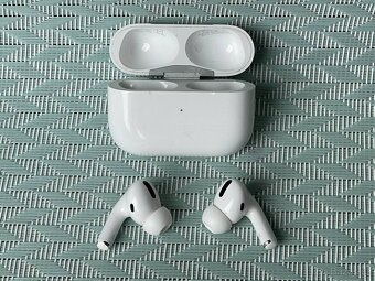 Sluchatka Apple AirPods Pro 2.Gen (А2698/А2699/А2700) - 2