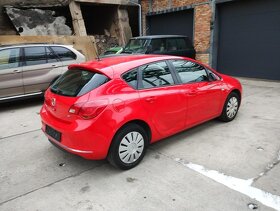 Opel Astra J 1.7 cdti r.v 2013 - 2