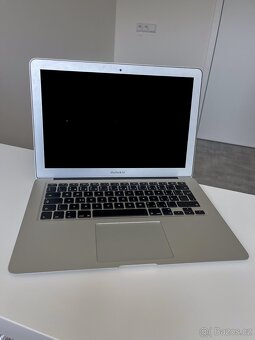 MacBook Air 13" (2017) - 256 GB, funkční, CZ klávesnice - 2