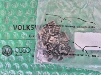 klínek ventilu 7mm Škoda Felicia 047109651B - 2