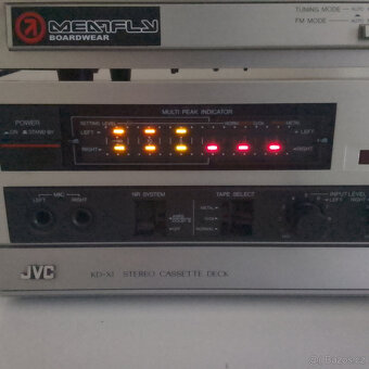 Tape deck a Tuner JVC - 2