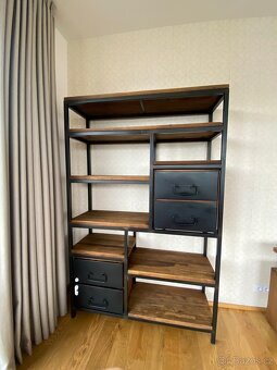 Regál z masivního dřeva - 2