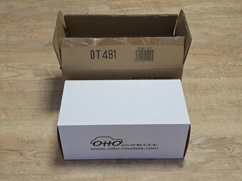 Toyota Hilux SR5 1985 1:18 OttoMobile - 2