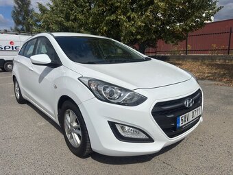 Hyundai i30, 1.6 GDI Bezin 88 KW Ojeté, 10/2016 - 2