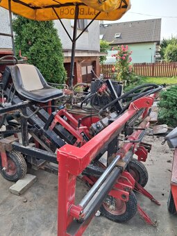 Sklizeč česneku - 2