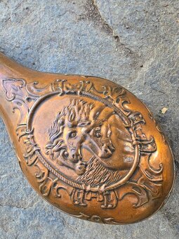 Krásná stará prachovnice motiv koně - 2