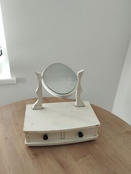 Toaletní zrcadlo - 2