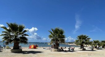 CHORVATSKO, apartmán, ubytovanie pri pláži s pieskom v mori - 2