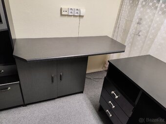 Kancléřský nábytek - 2