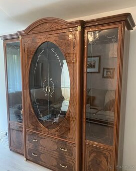 Prosklené skříně 2ks - 2