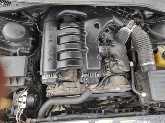 Chrysler 300C 3,5V6 183kw.rv2006 - 2