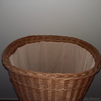 PRODÁM PROUTĚNÝ KOŠ NA PRÁDLO - 2