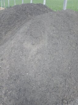 Kompostová hlína tříděná - 2