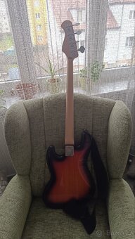 Baskytara HB - 2